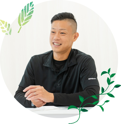 生活支援員　藤髙 康平さんの写真。